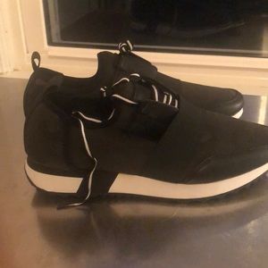 Steve Madden tennis shoes
